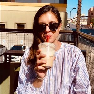 Meet your Posher, Carolina